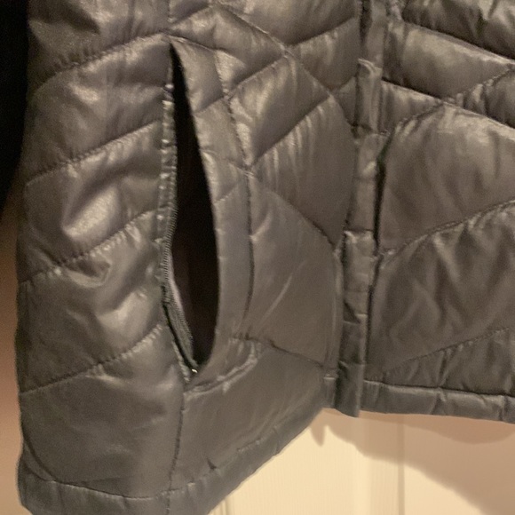 Lightly Worn The North Face Women's Aconcagua Jacket Size L - Picture 3 of 4